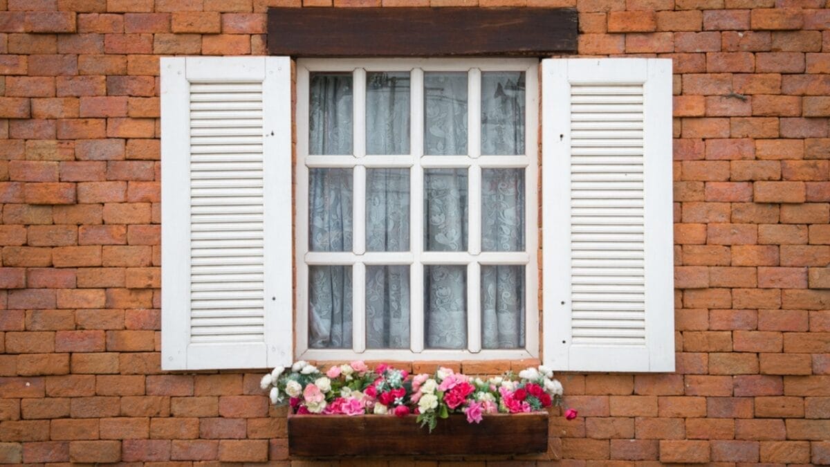 Front Yard Upgrades: 25 Simple Landscaping Ideas That Add Value - Window Boxes ss223858558