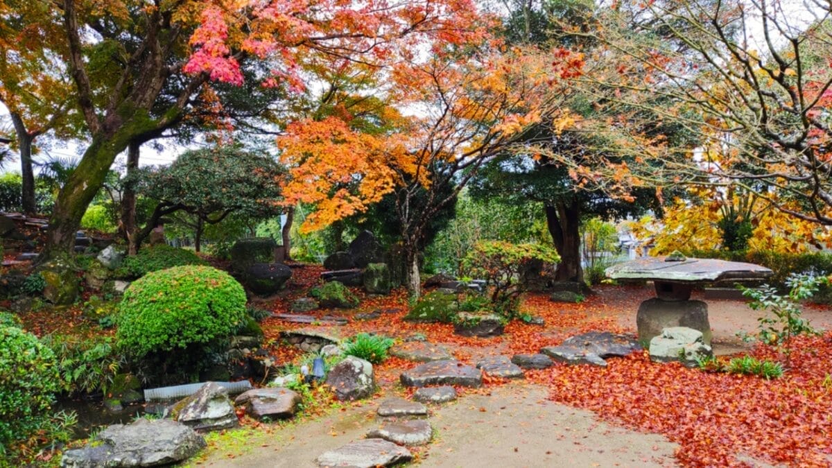 Zen & the Art of Rock Placement: 21 Tranquil Boulder Landscaping Ideas 2 Zen & the Art of Rock Placement: 21 Tranquil Boulder Landscaping Ideas - Zen Garden dp336975078