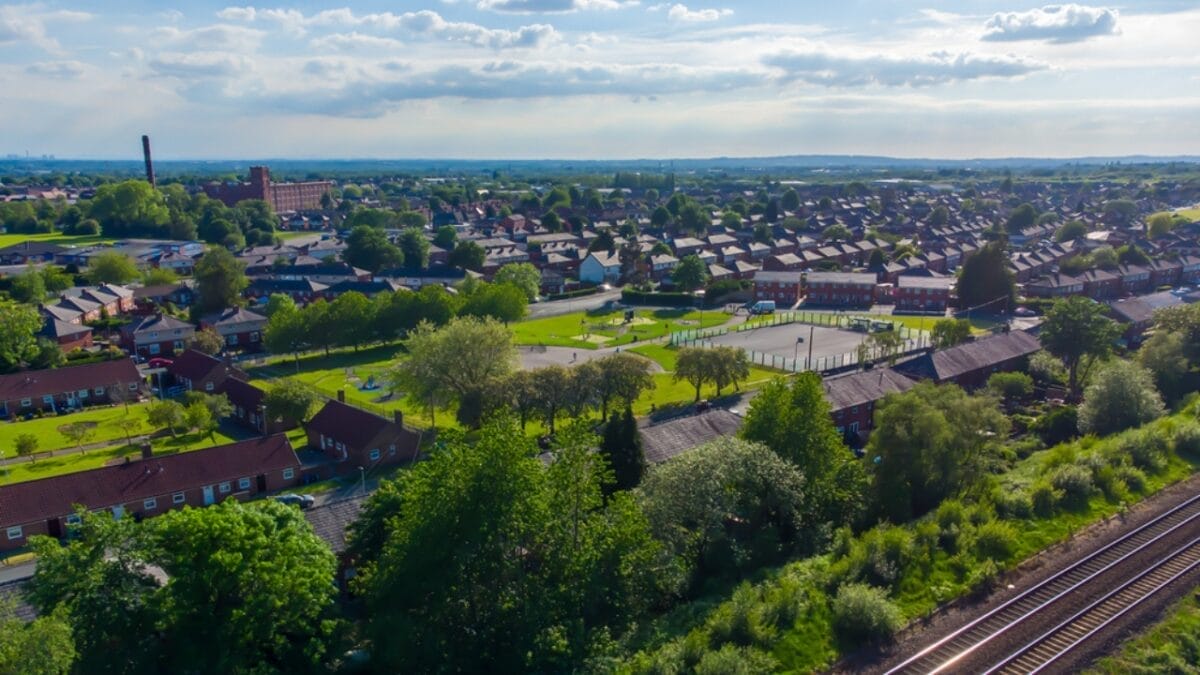 9 ZIP Codes Where Millionaires Live: Inside America's Most Exclusive Neighborhoods 2 9 ZIP Codes Where Millionaires Live: Inside America's Most Exclusive Neighborhoods - atherton california ss1987039115