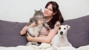 8 Surprising Similarities Between Cat & Dog Owners 1 8 Surprising Similarities Between Cat & Dog Owners - cat dog owner ss2152502161