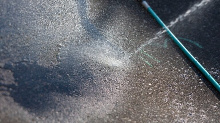 16 Foolproof Ways to Scrub Out Those Stains & Have Your Driveway Gleaming Like New 4 16 Foolproof Ways to Scrub Out Those Stains & Have Your Driveway Gleaming Like New - cleaning asphalt driveway ss688348084