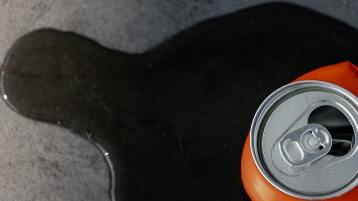 16 Foolproof Ways to Scrub Out Those Stains & Have Your Driveway Gleaming Like New 9 16 Foolproof Ways to Scrub Out Those Stains & Have Your Driveway Gleaming Like New - cola in floor ss2139024061