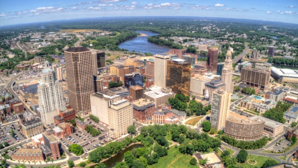 50 of the Best Dog-Friendly Hotels in the U.S. 8 50 of the Best Dog-Friendly Hotels in the U.S. - connecticut city ss1121373920