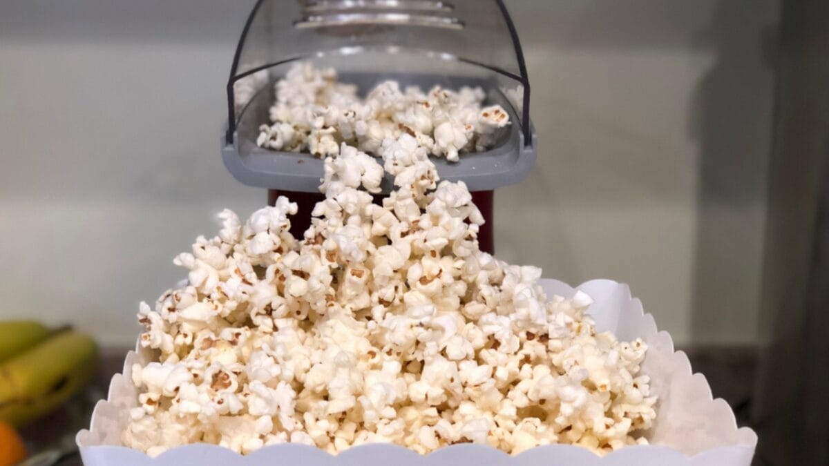 19 Things Every Household in the 70s Had That No One Has Today 19 19 Things Every Household in the 70s Had That No One Has Today - corn popper popcorn maker ss1292924710