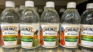 7 Household Items to Avoid Cleaning with Vinegar 1 7 Household Items to Avoid Cleaning with Vinegar - heinz white vinegar ss2274010787