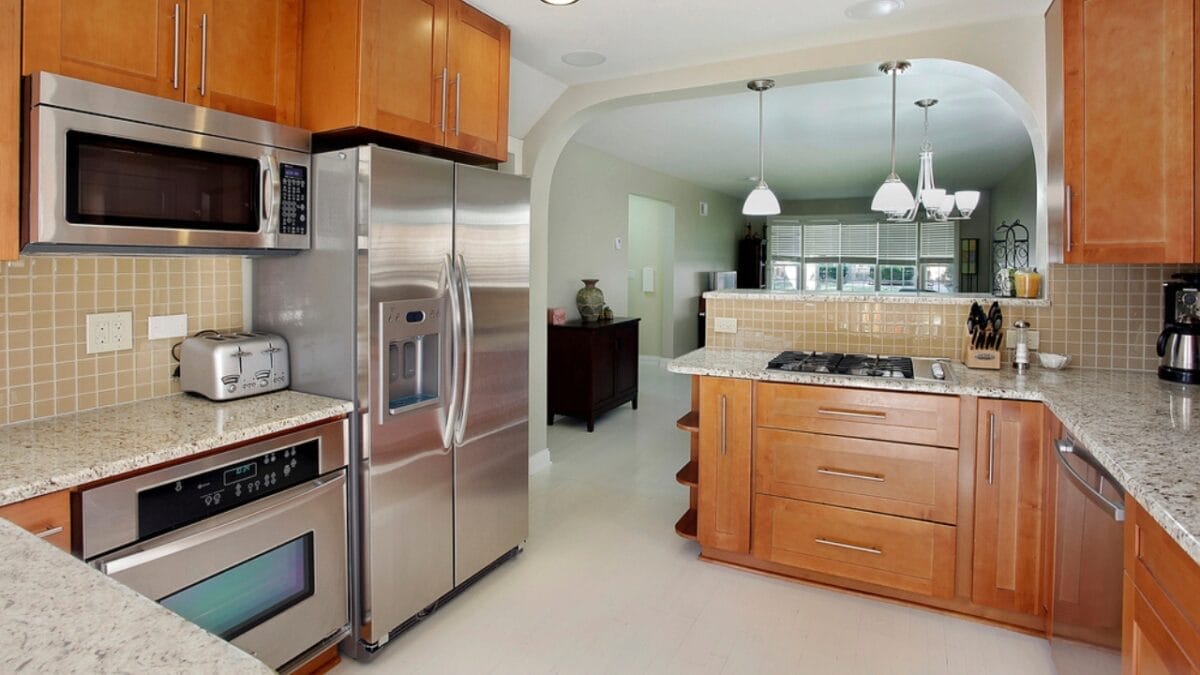 These 10 Kitchen Mistakes Always Devalue a House - house appliances dp8669686
