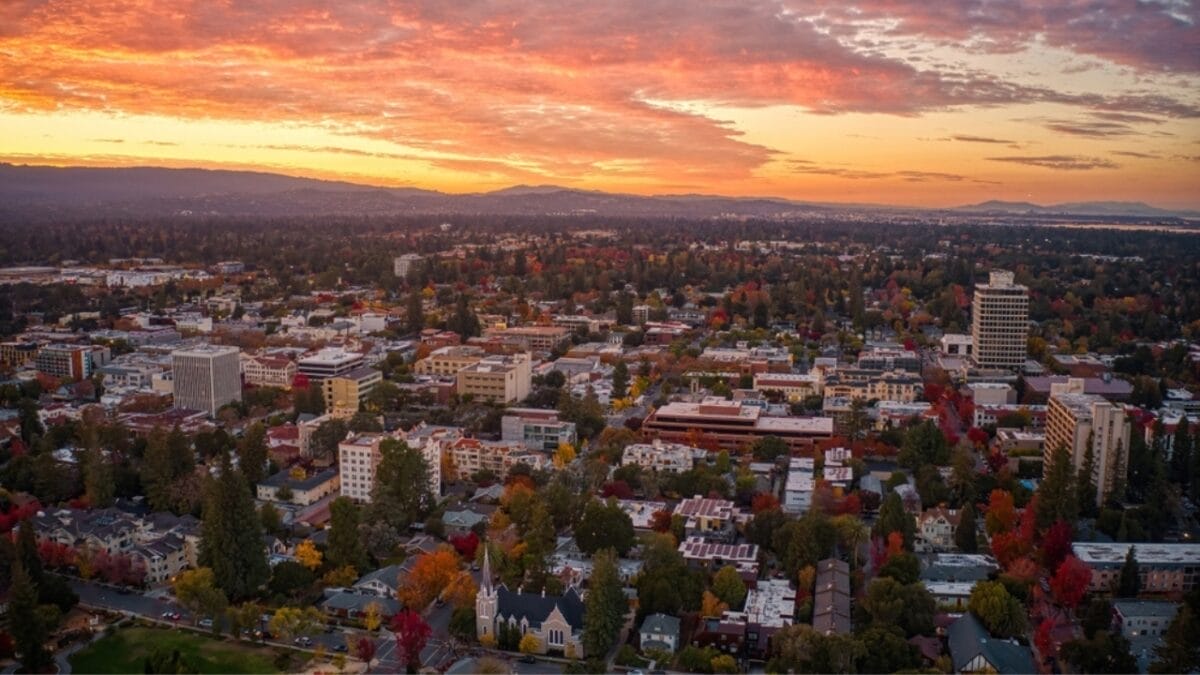 9 ZIP Codes Where Millionaires Live: Inside America's Most Exclusive Neighborhoods 9 9 ZIP Codes Where Millionaires Live: Inside America's Most Exclusive Neighborhoods - los altos hills california ss2240175865