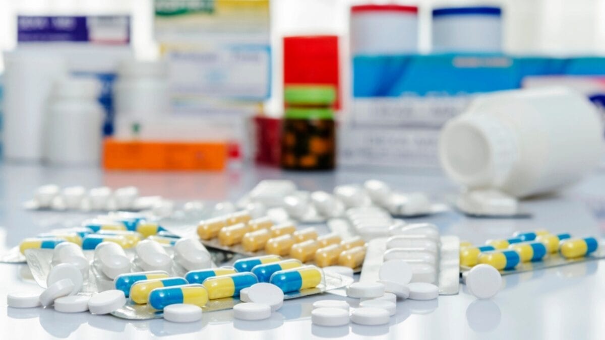 Stop Storing These 15 Things in the Bathroom—Here’s Why - medicine dp37991947
