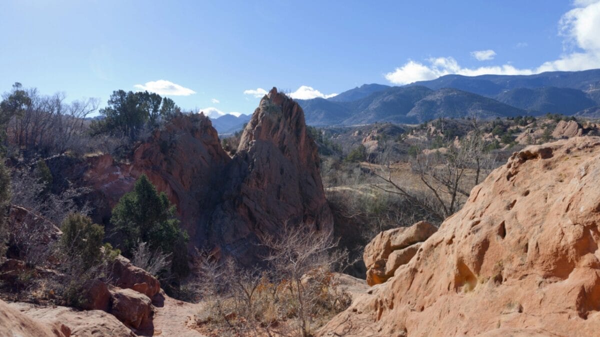 20 U.S. Dog-Friendly Attractions: Pup-Approved Adventures 2 20 U.S. Dog-Friendly Attractions: Pup-Approved Adventures - red rock canyon open space dp16870503