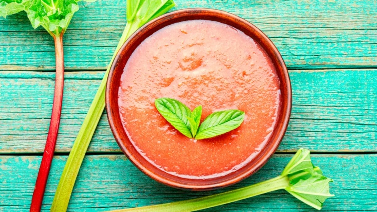 Rhubarb: An Ancient Herb Worth Growing – Here's How to Do It 14 Rhubarb: An Ancient Herb Worth Growing – Here's How to Do It - rhubarb soup dp376944514