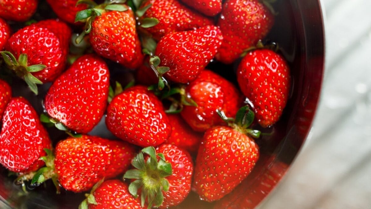 Yes, There Are Bugs in Strawberries— 7 Tips for Safe Removal 3 Yes, There Are Bugs in Strawberries— 7 Tips for Safe Removal - strawberry soak in vinegar dp148148317