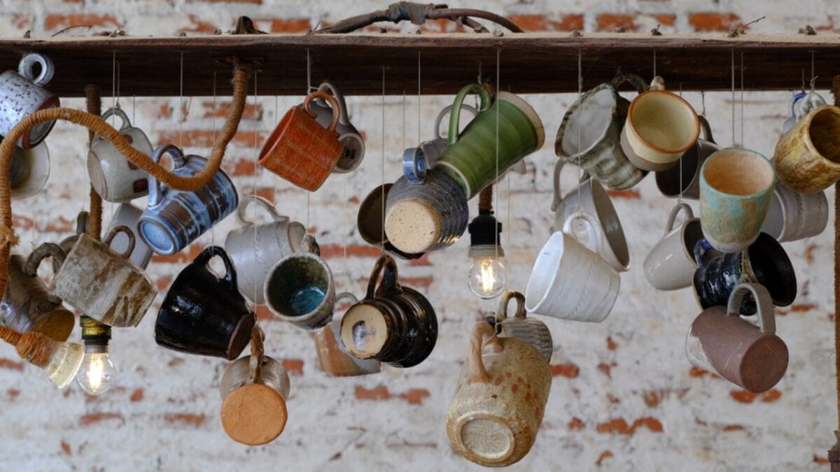 Maximize Your Kitchen Space: 4 Creative Ways to Display Coffee Mugs 6 Maximize Your Kitchen Space: 4 Creative Ways to Display Coffee Mugs - vintage mugs ss1363083161