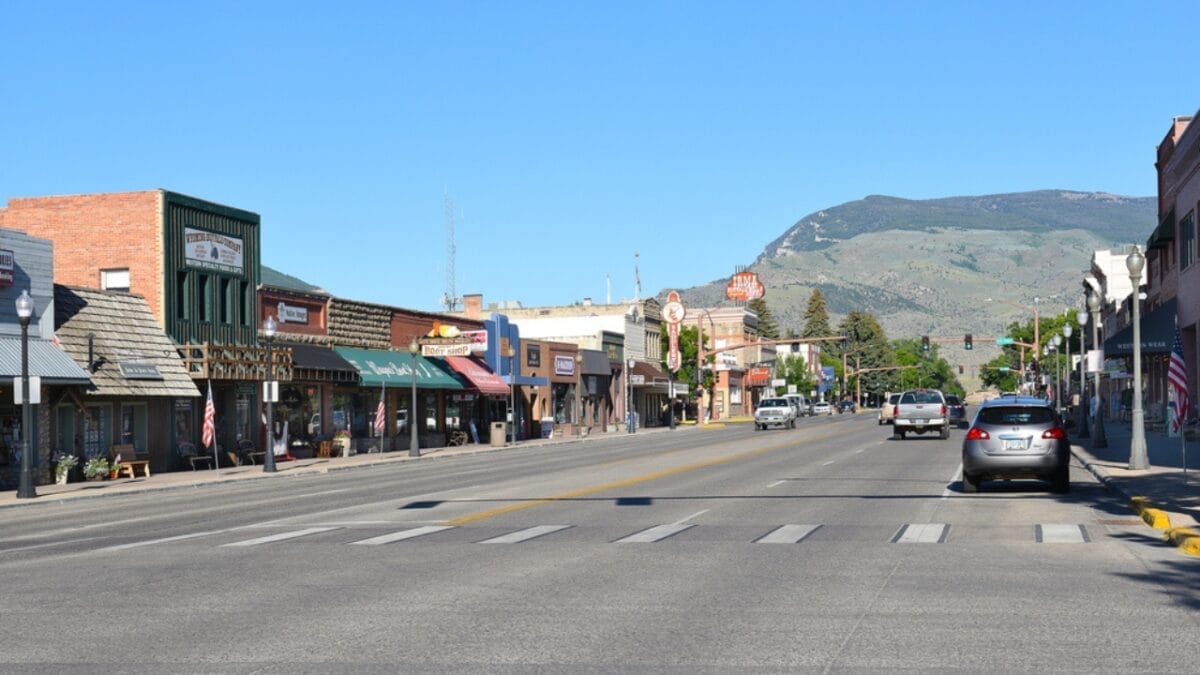 America's Coolest Small Towns by State 51 America's Coolest Small Towns by State - wyoming city dp220401500