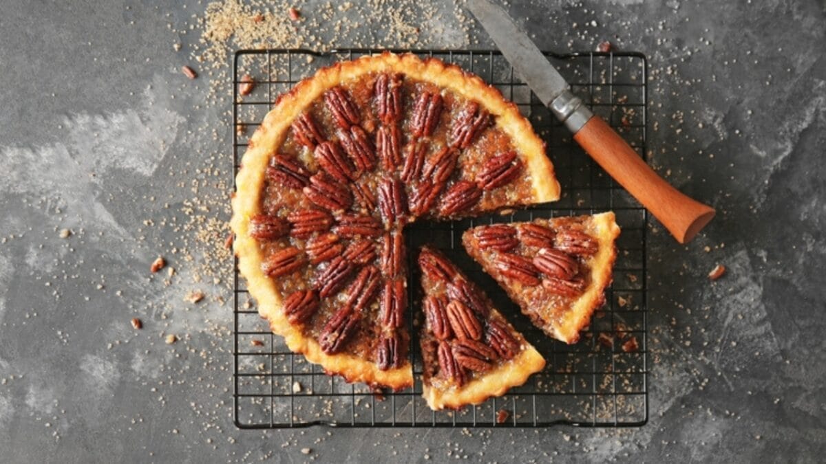 The Perfect Pie for Every State: A Slice of American Flavor 2 The Perfect Pie for Every State: A Slice of American Flavor - Alabama pecan pie ss2293505257