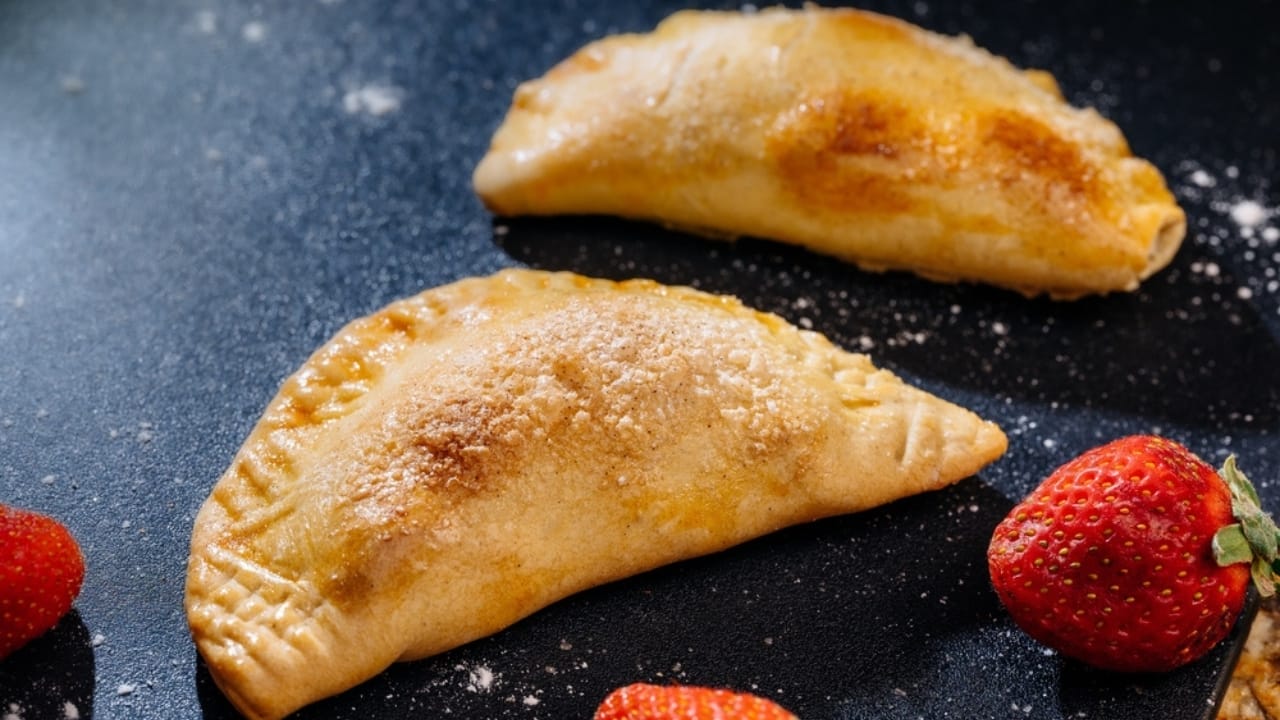 15 Irresistible Mexican Desserts & Treats You Should Try 4 15 Irresistible Mexican Desserts & Treats You Should Try - Caramel Filled Empanadas ss2098890628