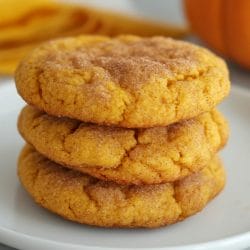 Chewy Pumpkin Snickerdoodle Cookies Take Over as the New Fall Favorite 4 Chewy Pumpkin Snickerdoodle Cookies Take Over as the New Fall Favorite - Chewy Pumpkin Snickerdoodles