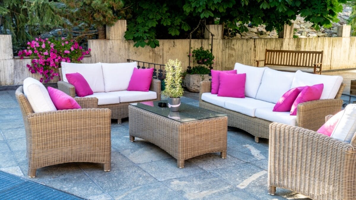 10 Landscaping Tricks Can Add Thousands to Your Home's Value 2 10 Landscaping Tricks Can Add Thousands to Your Home's Value - Create an Outdoor Living Room dp226047168