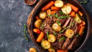 This Easy Crockpot Roast Beef Recipe Will Hug Your Soul 1 This Easy Crockpot Roast Beef Recipe Will Hug Your Soul - Crockpot Roast Beef