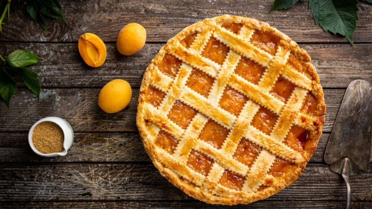 The Perfect Pie for Every State: A Slice of American Flavor 11 The Perfect Pie for Every State: A Slice of American Flavor - Georgia peach pie ss2005948706