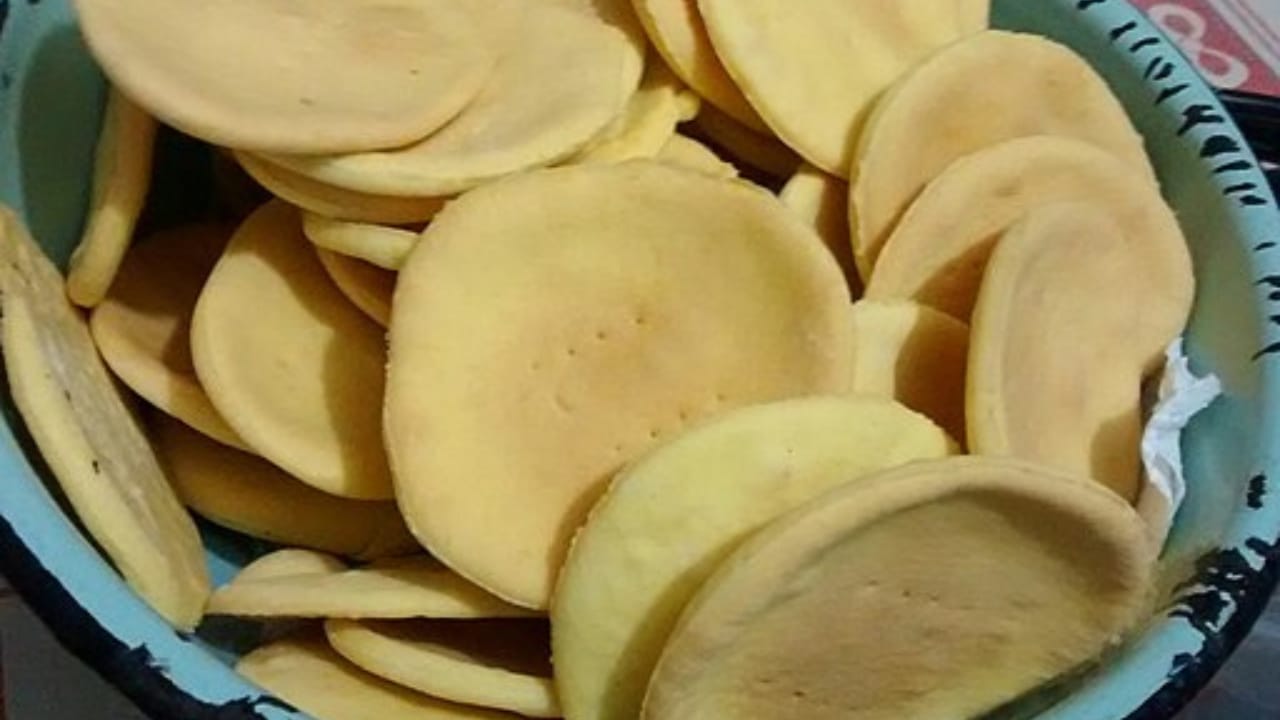 15 Irresistible Mexican Desserts & Treats You Should Try 14 15 Irresistible Mexican Desserts & Treats You Should Try - Hojarascas wc