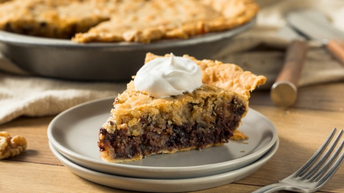 The Perfect Pie for Every State: A Slice of American Flavor 18 The Perfect Pie for Every State: A Slice of American Flavor - Kentucky derby pie ss1560989102