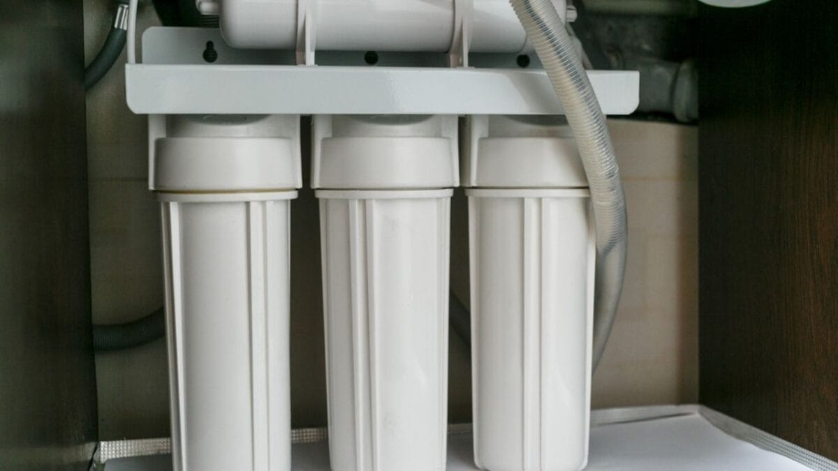 Cloudy Glassware: Why It Happens & How To Fix It 11 Cloudy Glassware: Why It Happens & How To Fix It - Using a Reverse Osmosis System dp237447178