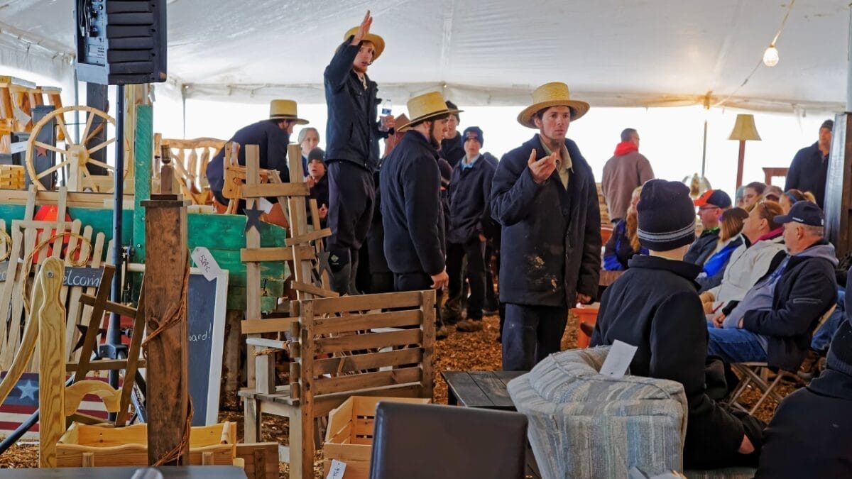 Celebrate American Craftsmanship: 10 Finest Products Made in the USA 11 Celebrate American Craftsmanship: 10 Finest Products Made in the USA - amish furniture ss604253210