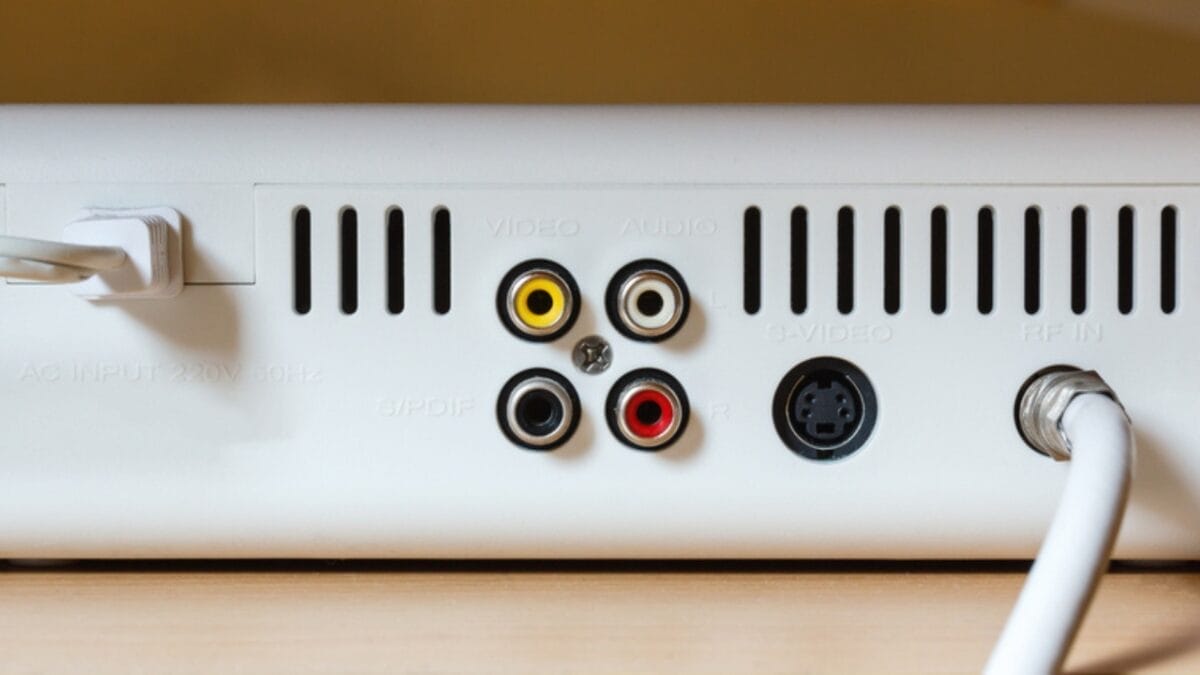 15 Appliances to Unplug Before Vacation to Prevent Surges & Vampire Energy Drains 6 15 Appliances to Unplug Before Vacation to Prevent Surges & Vampire Energy Drains - cable box dp83149056