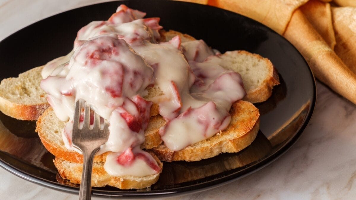 15 Weird, But Wonderful Foods from the 1930s Great Depression 14 15 Weird, But Wonderful Foods from the 1930s Great Depression - creamed chipped beef dp417889356