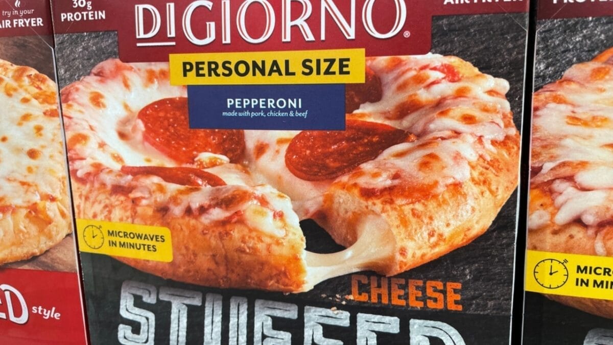 10 Frozen Pizza Brands That are So Good, They Rise Above the Rest 7 10 Frozen Pizza Brands That are So Good, They Rise Above the Rest - digiorno pepperoni pizza ss2274275717 1
