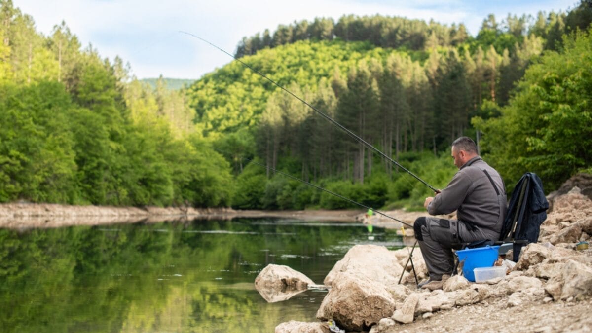 21 Lost Pioneer Skills That Few People Know Today - fishing ss1801924633