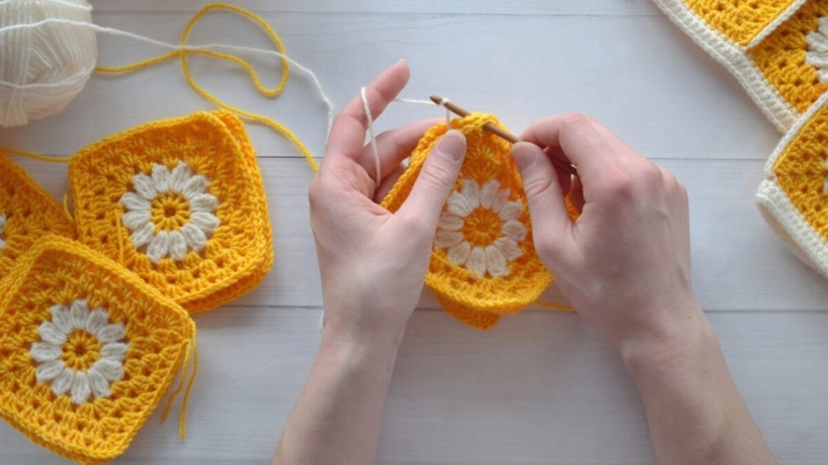 Building Resilience: 27 Pioneer Skills to Master in Uncertain Times 8 Building Resilience: 27 Pioneer Skills to Master in Uncertain Times - knitting ss2132596379