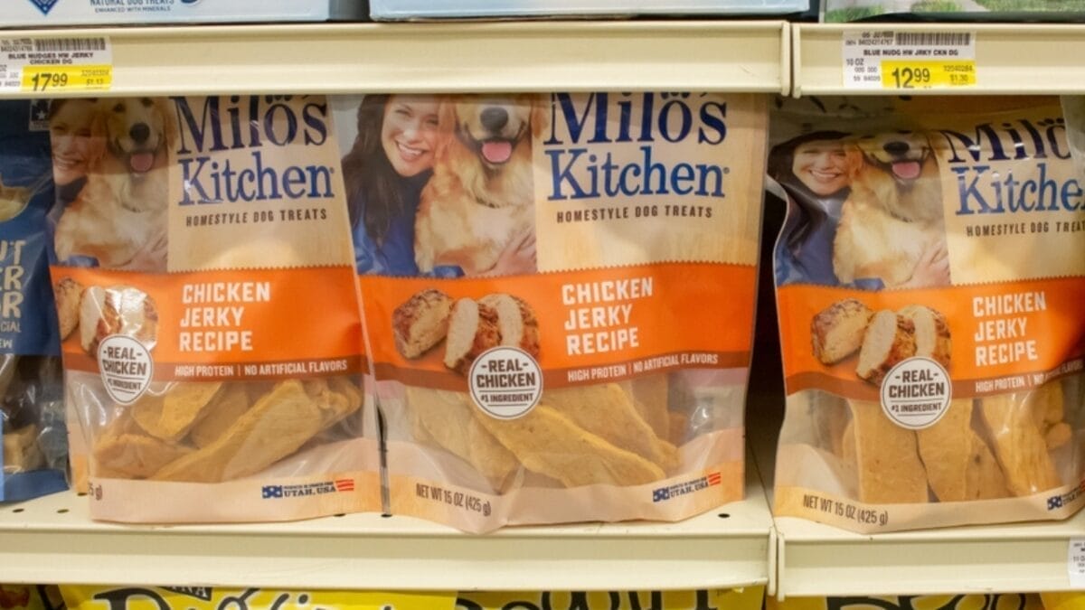 17 Dog Treat Brands with Ingredients to Steer Clear Of 15 17 Dog Treat Brands with Ingredients to Steer Clear Of - milos kitchen treats ss2275611473