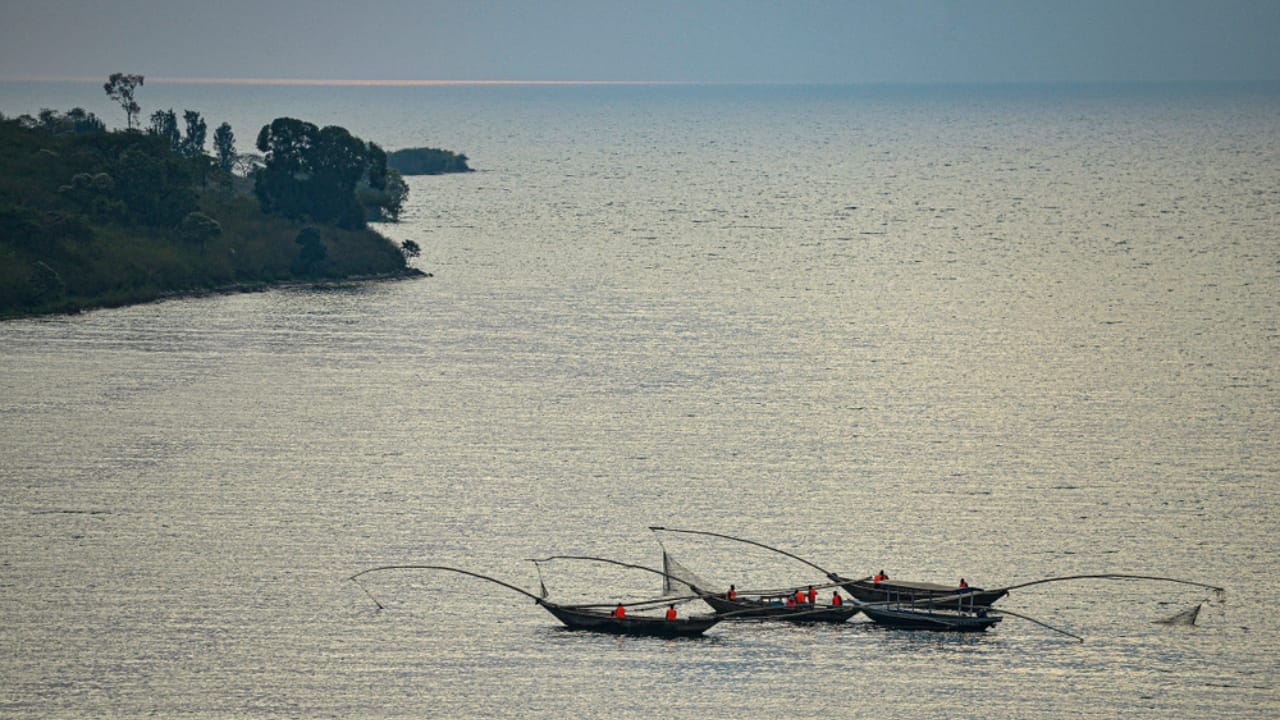 10 Facts About the Risks Lurking Beneath Lake Kivu 10 10 Facts About the Risks Lurking Beneath Lake Kivu - monitoring lake kivu ss1606369648