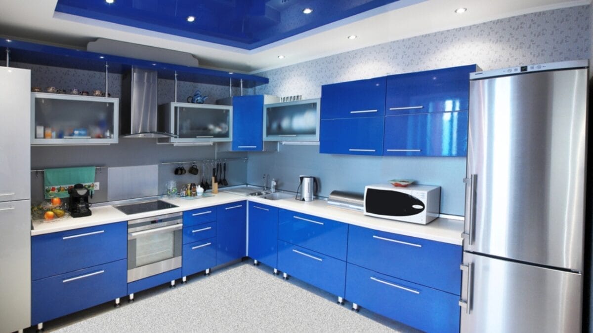 10 Outdated Kitchen Cabinet Colors to Avoid– What to Choose Instead 2 10 Outdated Kitchen Cabinet Colors to Avoid– What to Choose Instead - navy blue kitchen dp18564185