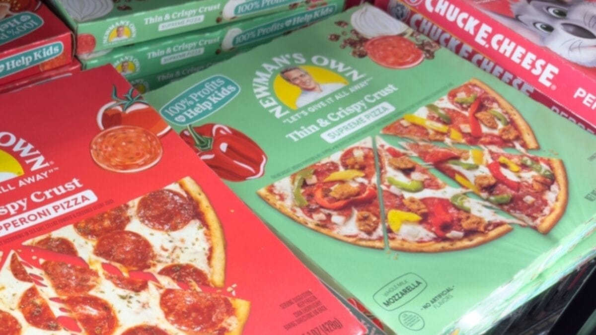 10 Frozen Pizza Brands That are So Good, They Rise Above the Rest 9 10 Frozen Pizza Brands That are So Good, They Rise Above the Rest - newmans supreme pizza ss2294178481