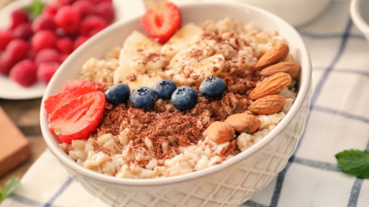 15 Creative & Delicious Ways to Use Fruit Powders 14 15 Creative & Delicious Ways to Use Fruit Powders - oatmeal ss740995012