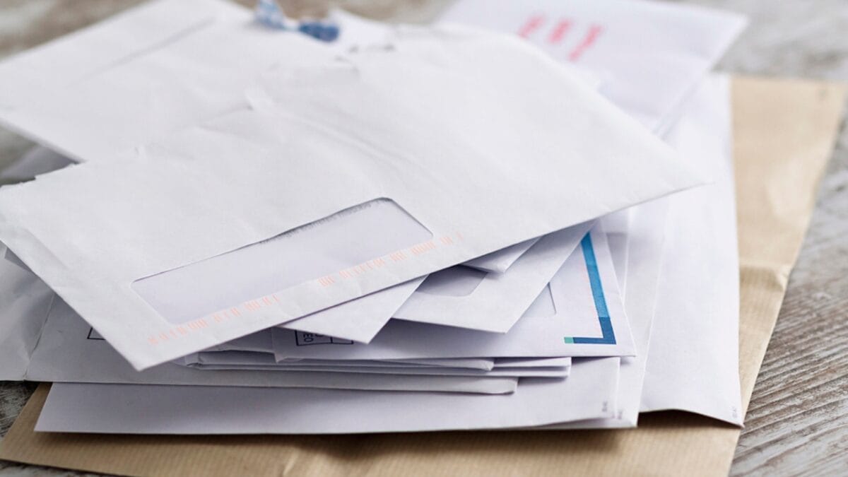 12 Tiny Habits to Prevent Your Home from Descending into Clutter Chaos - paper mail dp367069372