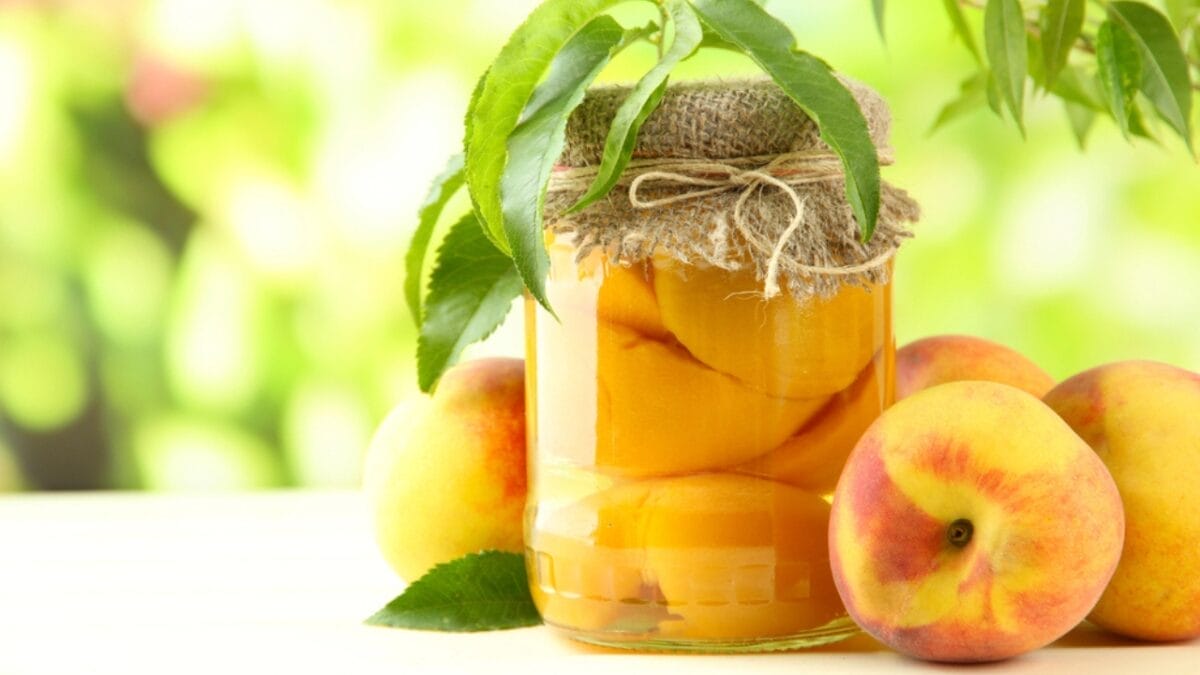 15 Foods You Can Easily Canned at Home Using the Boiling Water Method 3 15 Foods You Can Easily Canned at Home Using the Boiling Water Method - peaches dp27242651