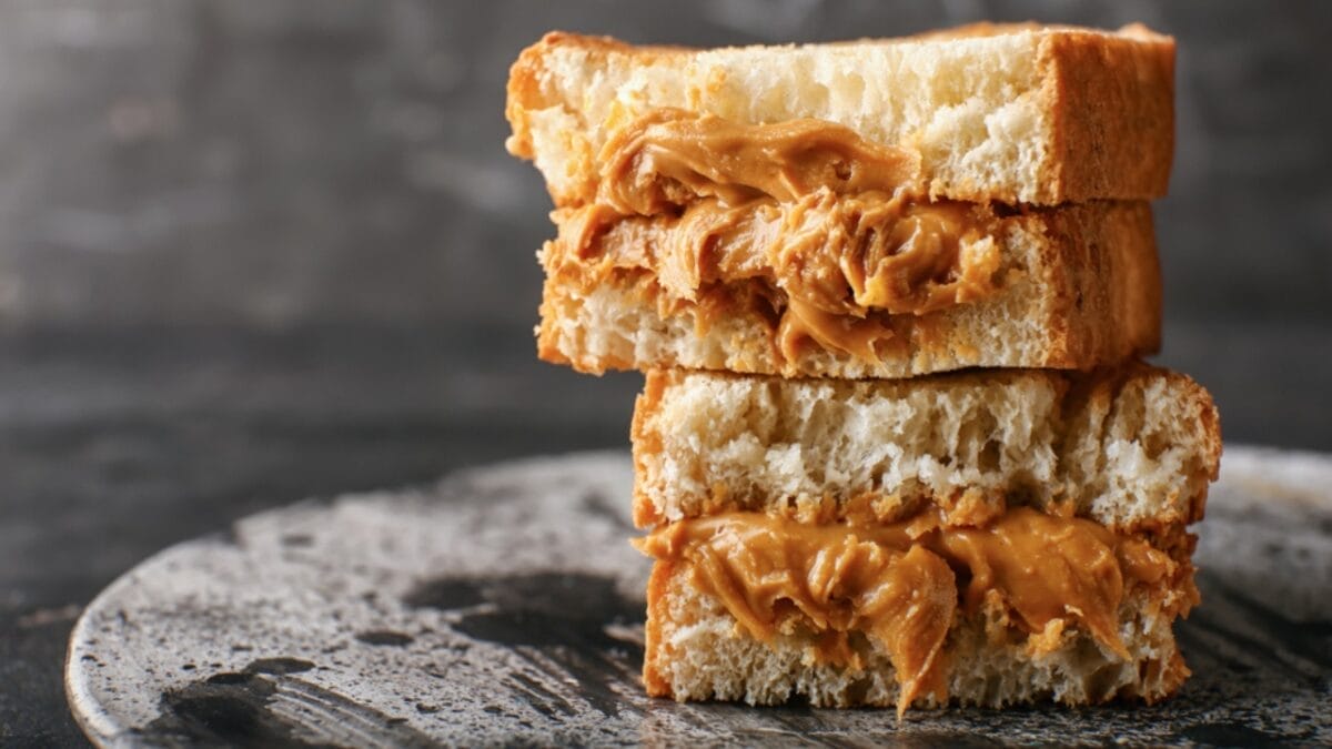 15 Weird, But Wonderful Foods from the 1930s Great Depression 3 15 Weird, But Wonderful Foods from the 1930s Great Depression - peanut butter ss1363731227