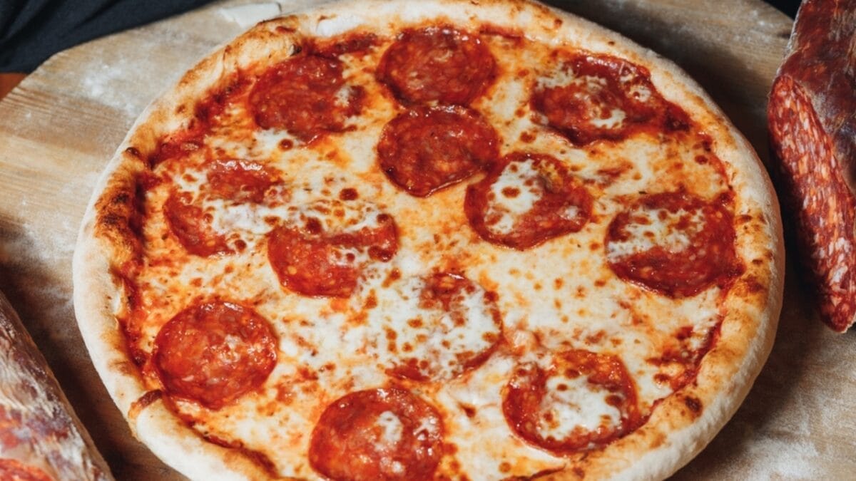10 Frozen Pizza Brands That are So Good, They Rise Above the Rest 3 10 Frozen Pizza Brands That are So Good, They Rise Above the Rest - pepperoni pizza ss2461070869