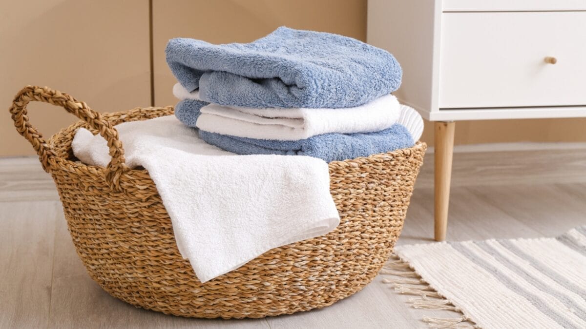 10 Towel Storage Hacks That Will Make You Feel Like a 5-Star Hotel Guest 7 10 Towel Storage Hacks That Will Make You Feel Like a 5-Star Hotel Guest - rattan basket towel dp383166622