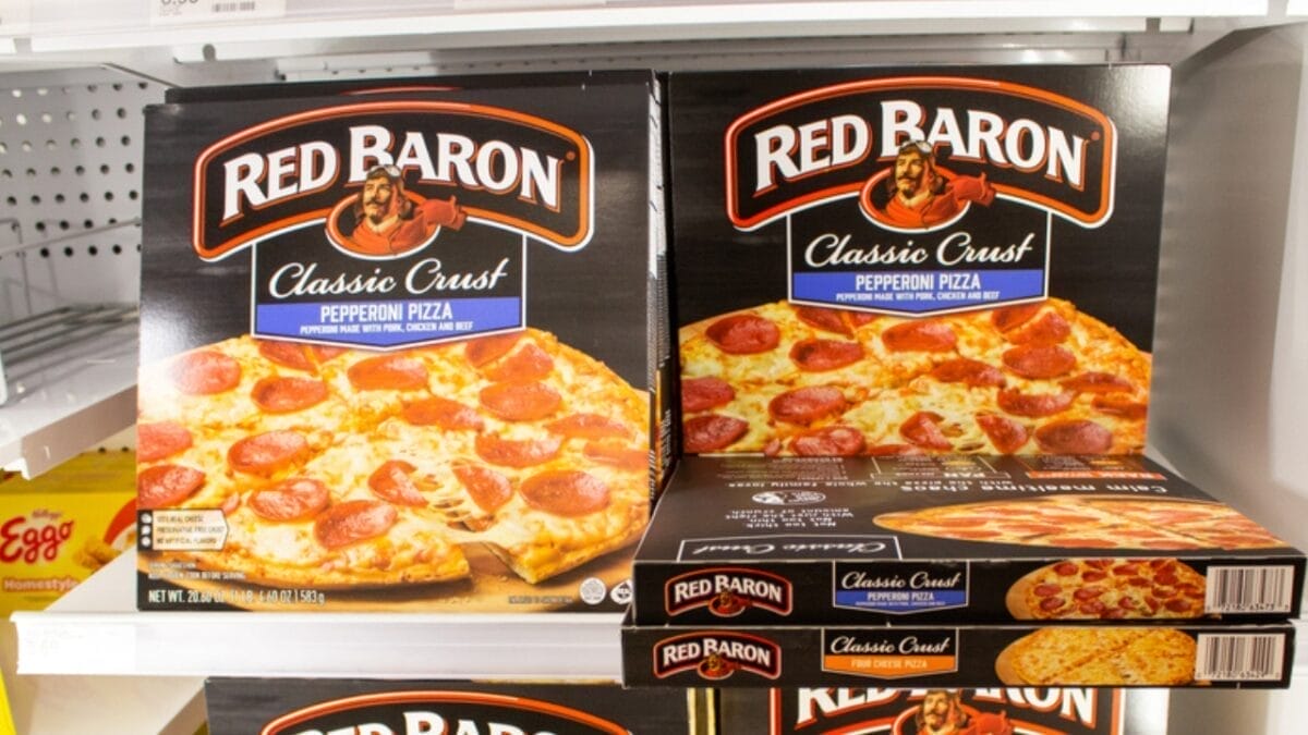 10 Frozen Pizza Brands That are So Good, They Rise Above the Rest 10 10 Frozen Pizza Brands That are So Good, They Rise Above the Rest - red baron pepperoni pizza ss1944665752