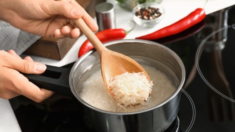 10 Liquid Alternatives to Water That Will Change the Way You Cook Rice Forever 5 10 Liquid Alternatives to Water That Will Change the Way You Cook Rice Forever - rice ss1140197756