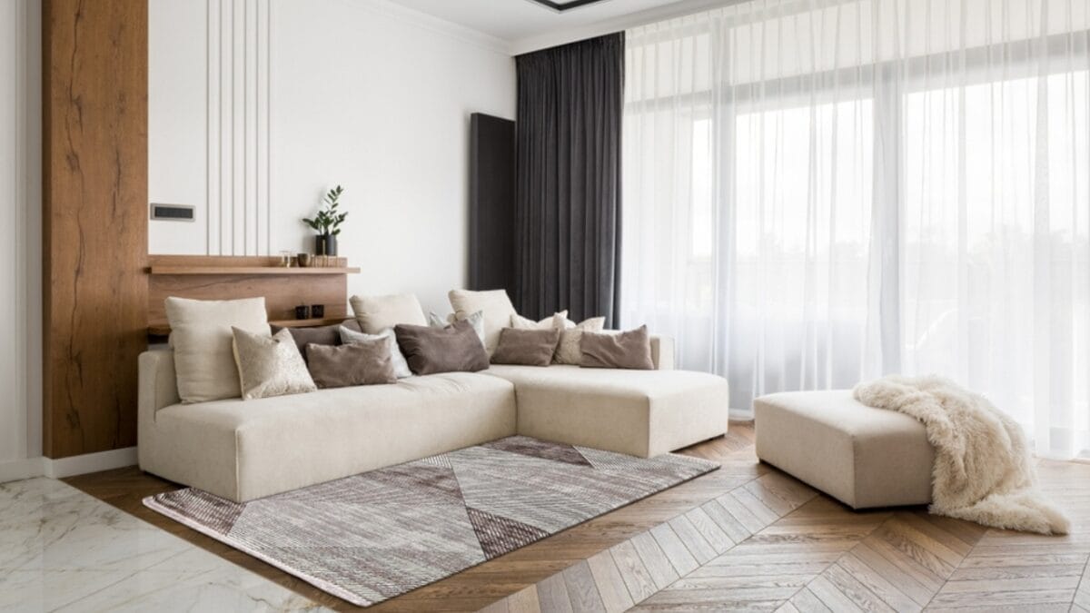 Is Your Home Feeling Cramped? 12 Design Blunders That are to Blame - rug furniture ss2293496919