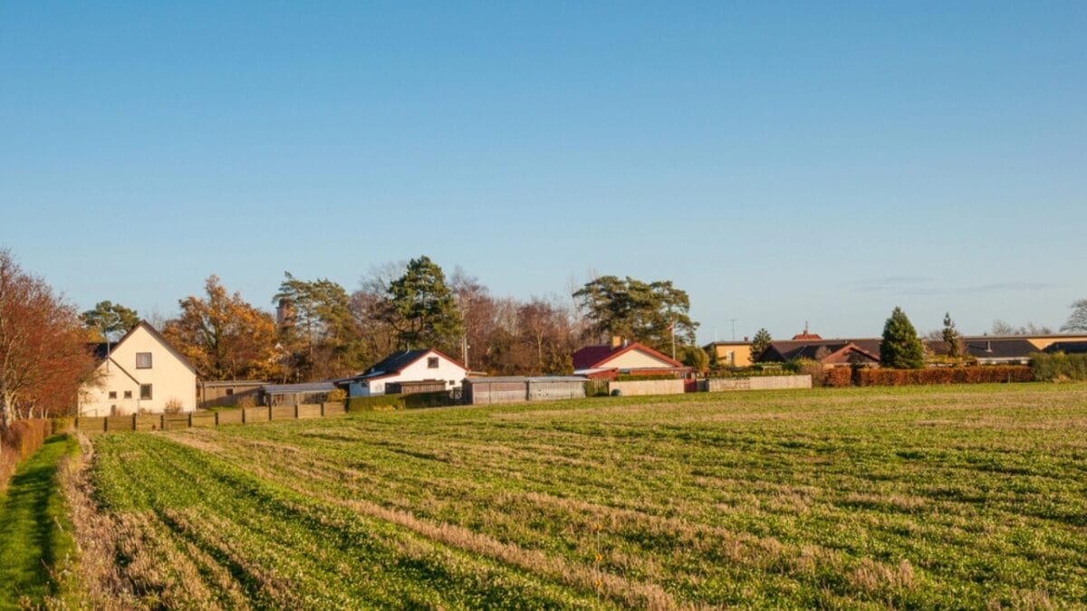 10 Types of Homes Expected to Lose Value in 2024 7 10 Types of Homes Expected to Lose Value in 2024 - rural properties far from urban centers dp180094288