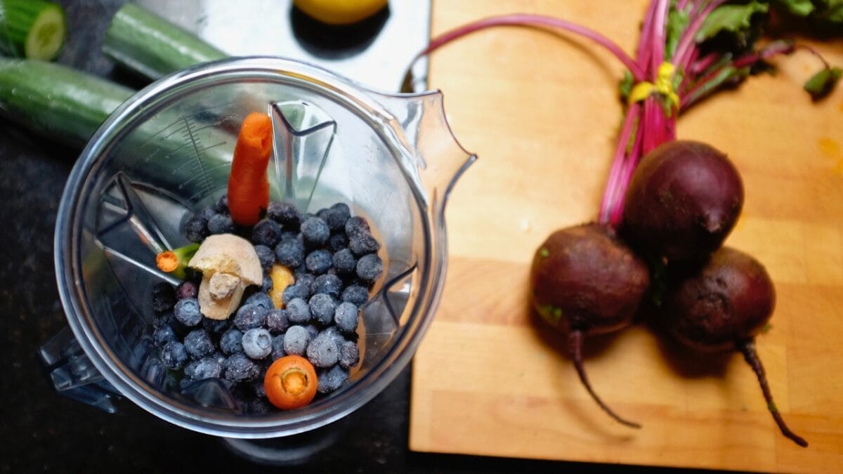 Celebrate American Craftsmanship: 10 Finest Products Made in the USA 9 Celebrate American Craftsmanship: 10 Finest Products Made in the USA - vitamix blender ss329305007