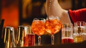 Mastering the Art of Simplicity: 20 Delicious 3-Ingredient Cocktails 1 Mastering the Art of Simplicity: 20 Delicious 3-Ingredient Cocktails - Aperol spritz cocktail car ss2424664177