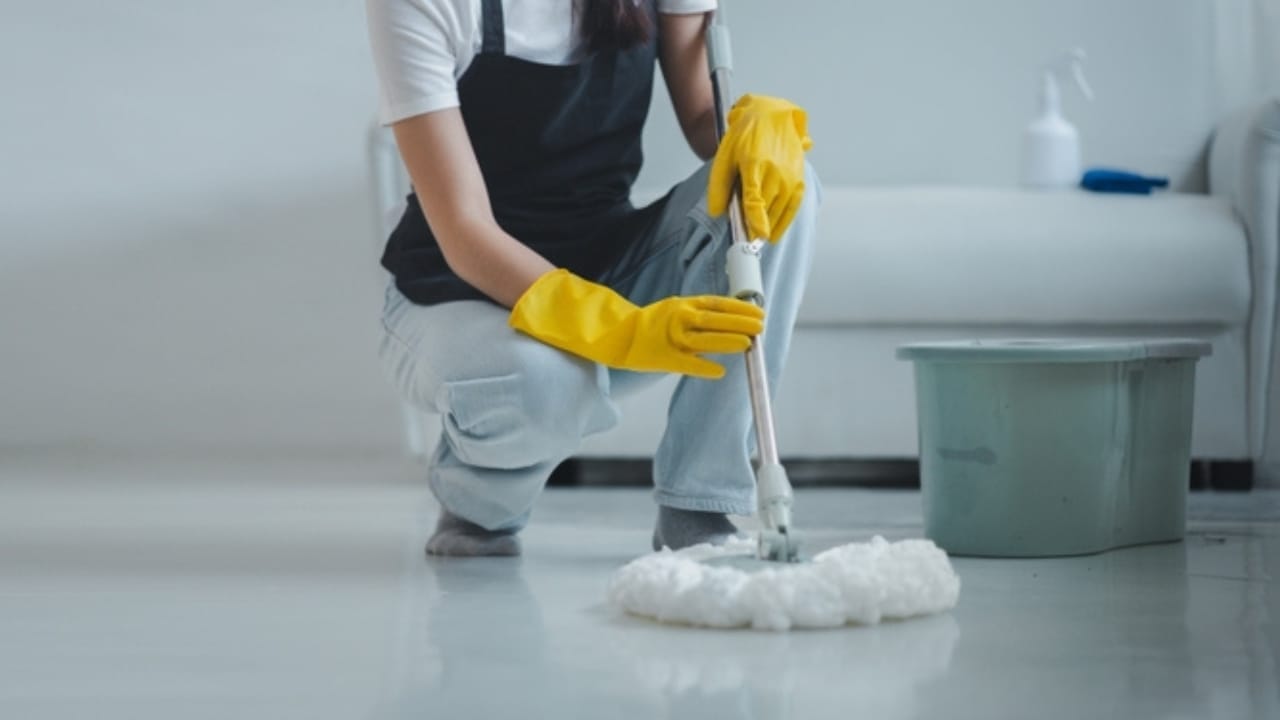 Old Socks, New Purpose: 20 Clever Ways to Reuse Them 21 Old Socks, New Purpose: 20 Clever Ways to Reuse Them - Cleaner ss2382684923