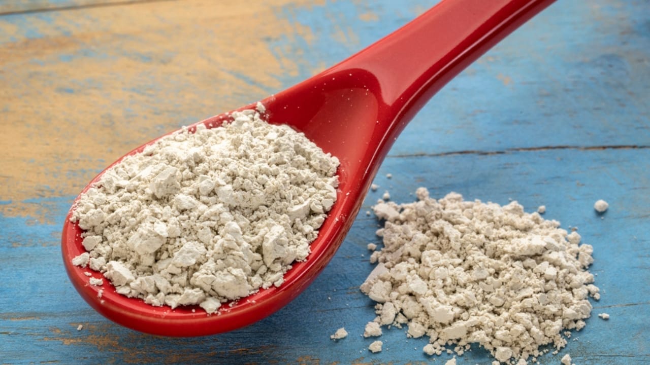 Nature's Ant-idotes: 14 Simple Ways to Get Rid of Ants Outside Naturally 2 Nature's Ant-idotes: 14 Simple Ways to Get Rid of Ants Outside Naturally - Diatomaceous earth dp312849426